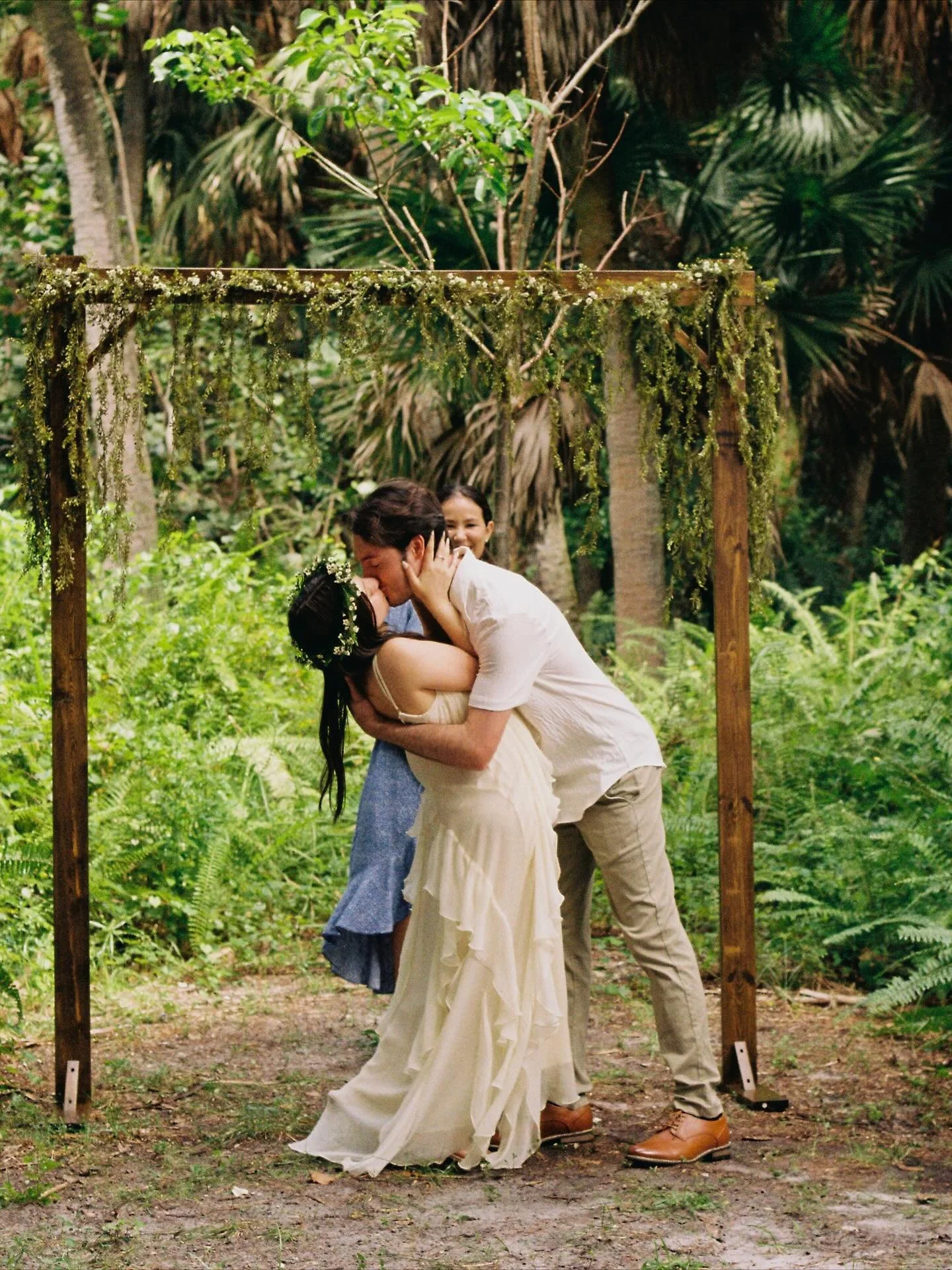 I love most everything about weddings, but especially the *just married* post ceremony vibes! Congrats to Juliana &amp; Collin on their special day!