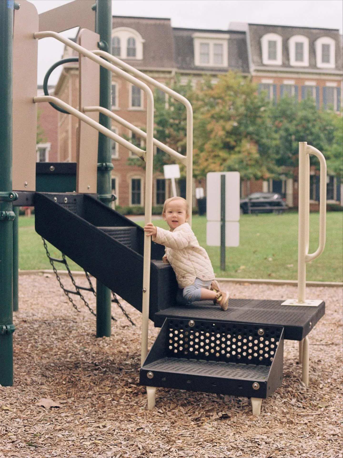 A small taste of fall for this Miami baby 🍂🍁

Today, we&rsquo;re planning on going to the Coral Gables trick or treat! Ariadne will be going as her favourite (also: only one she knows) TV show character, Bluey 🐶