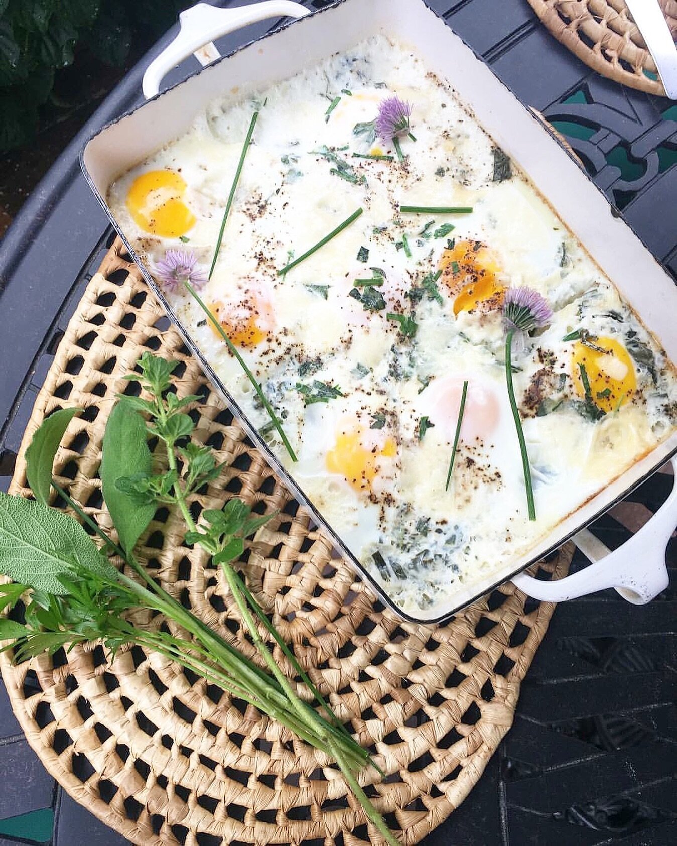 What is everyone making for Easter?! 🐰🩷🪻🌸🍳🥐 We are hosting Easter breakfast at our house tomorrow. Here&rsquo;s one of my favorite simple baked egg recipes for a spring breakfast. You can make it in one large baking dish like this or in individ