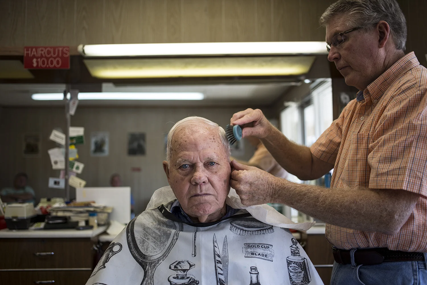   Nathan Armes . October 6, 2016. My pap-paw Pete Armes, 91, gets a haircut from lifetime Franklin, North Carolina resident Ronnie Dills. Dills has been cutting hair for 45 years, 43 in this location, and generations of residents have pulled up a sea