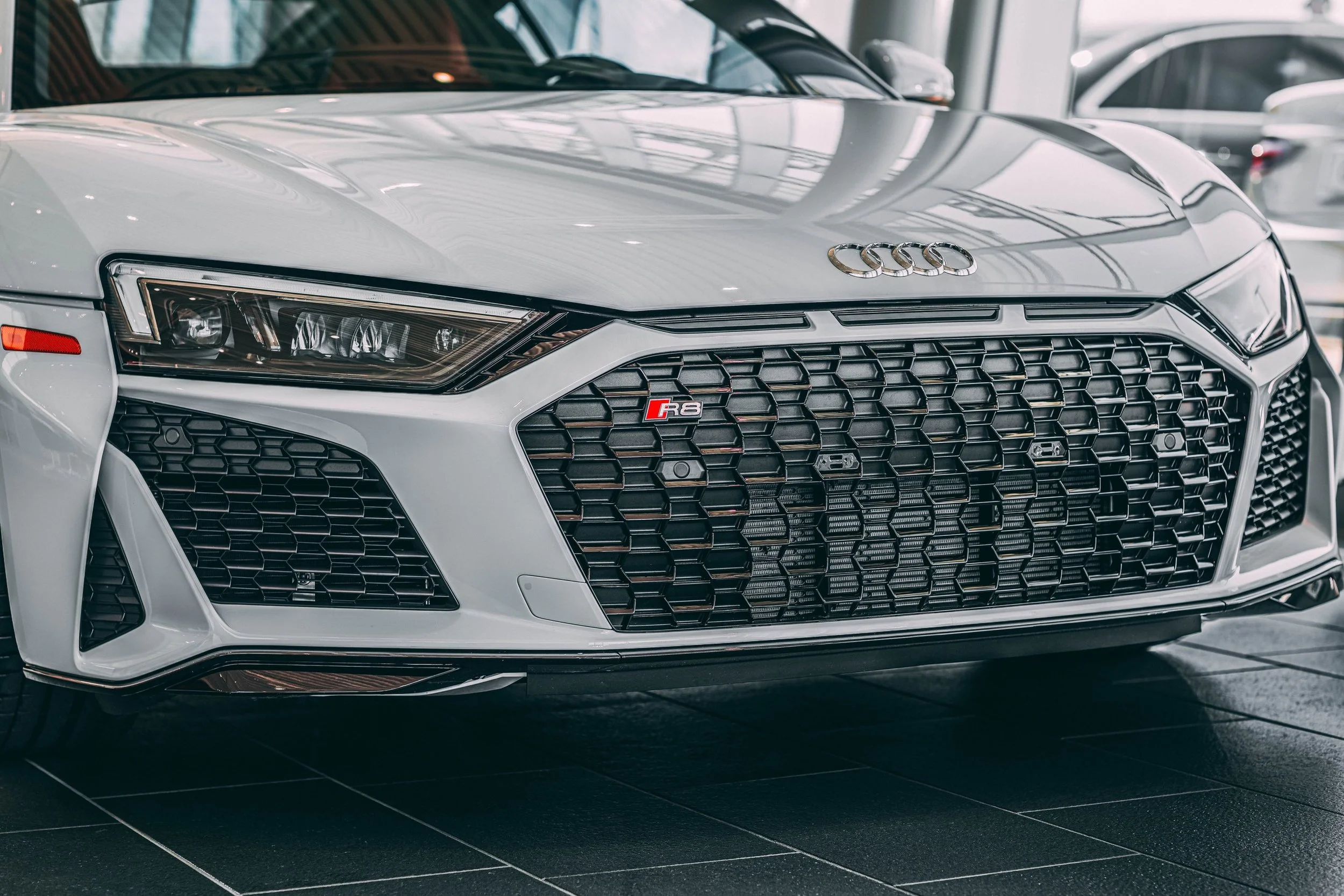 white r8-3.jpg