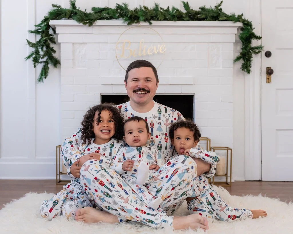 festive-family-photo-ideas-california.jpg