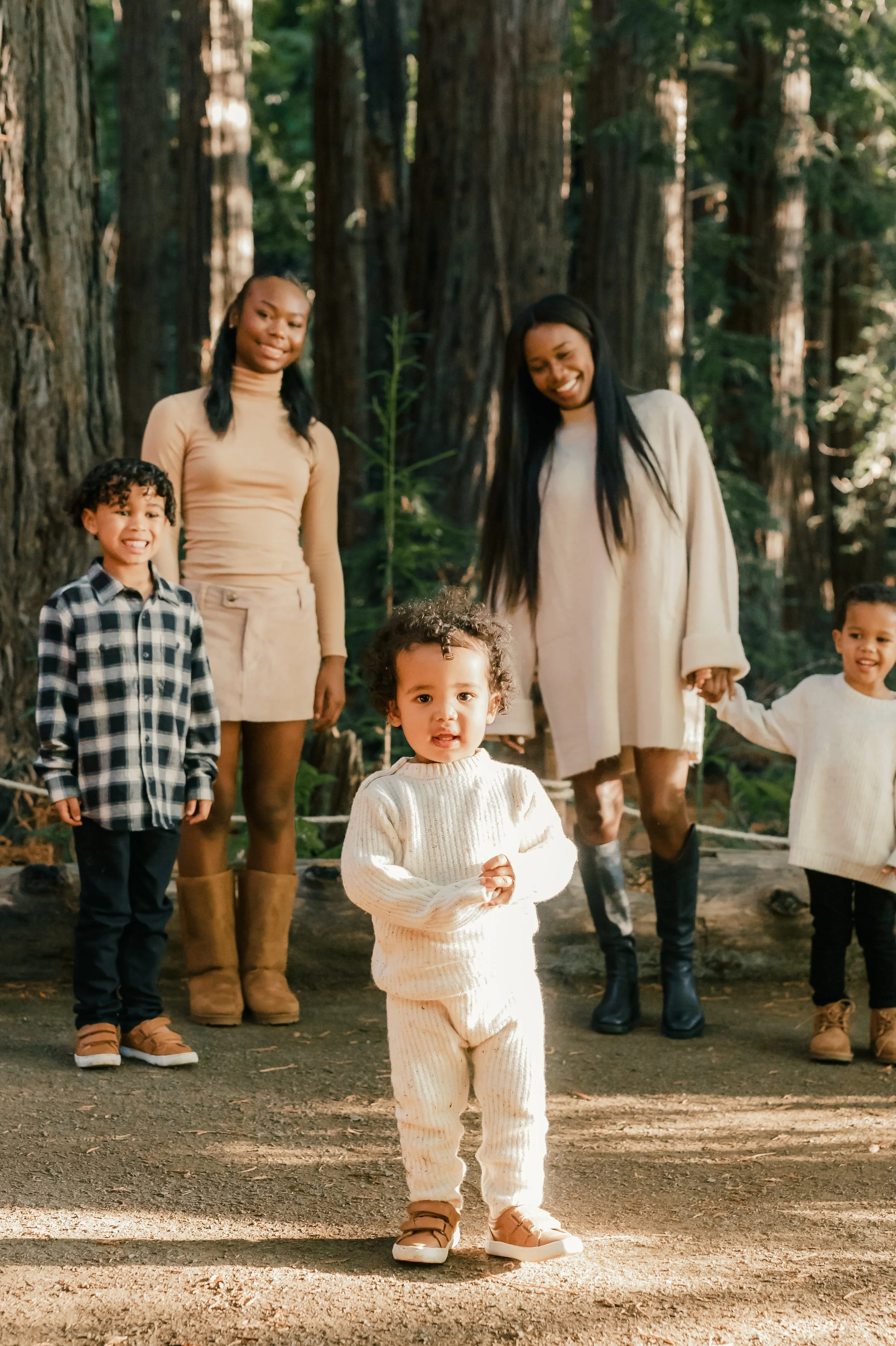 candid-family-photography-roys-redwoods.jpg