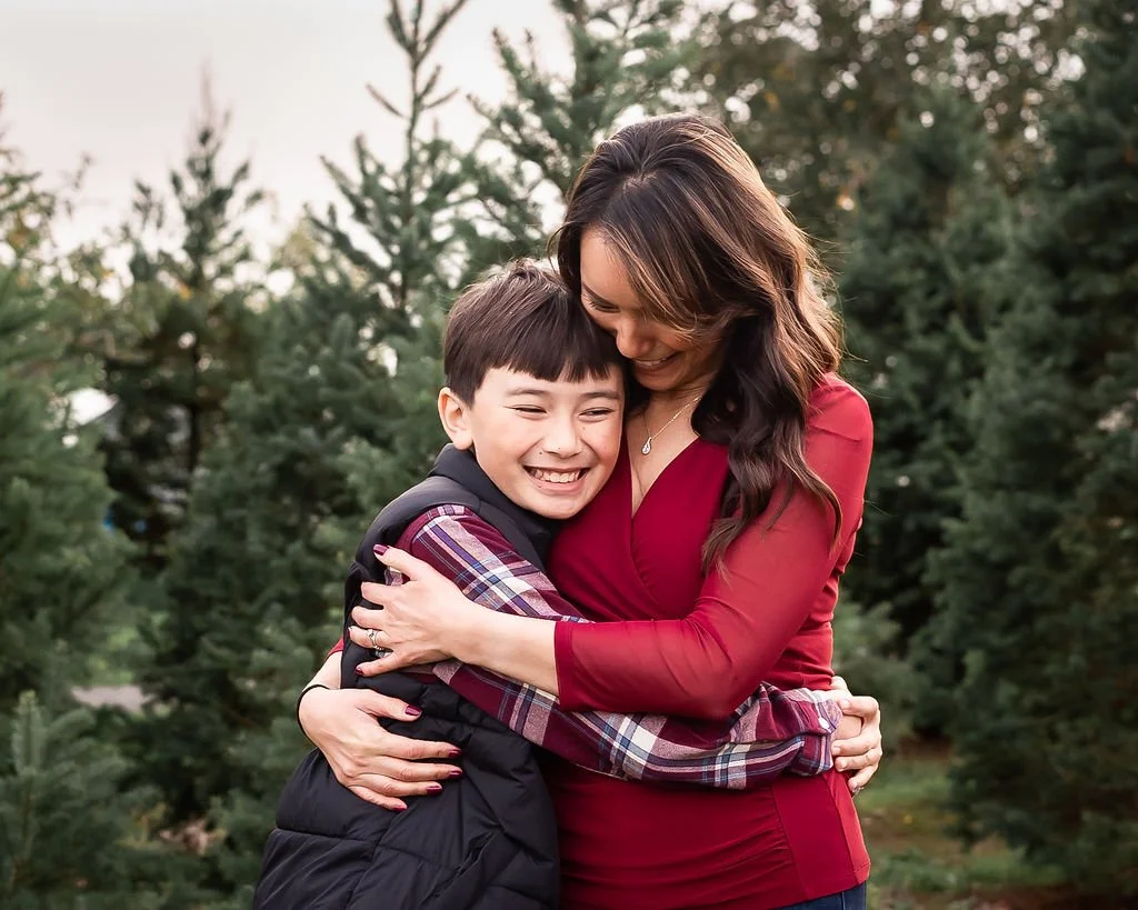 sonoma-county-tree-farm-mini-session-family.jpg