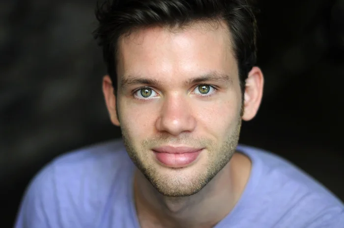 Charlie Nicholson Headshot 2015.jpg