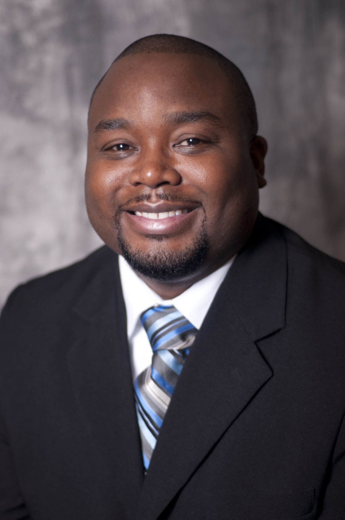 Pastor_Levon_Dozier.jpg