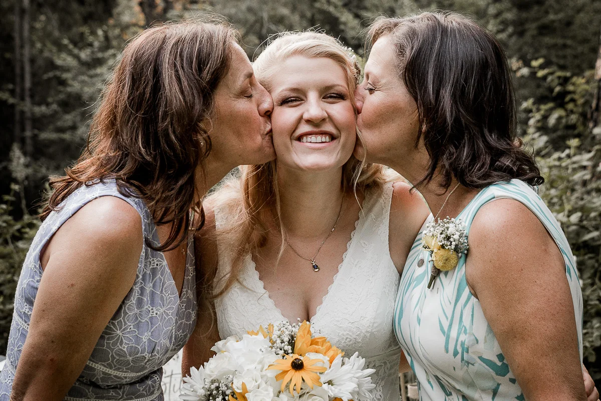 kiss-bride-wedding.jpg