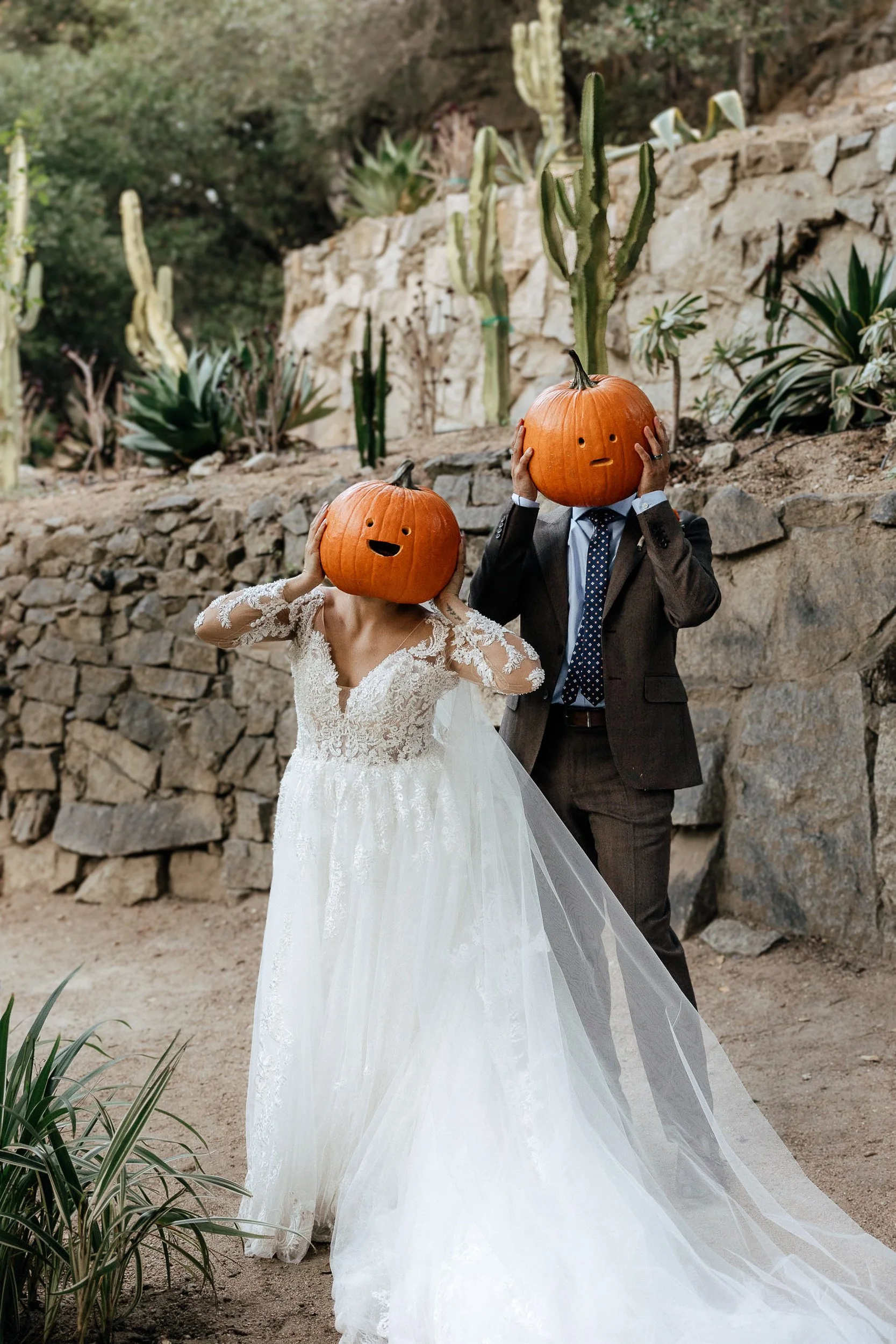 california-fall-wedding-photographer-pumpkin-bride-groom.jpg