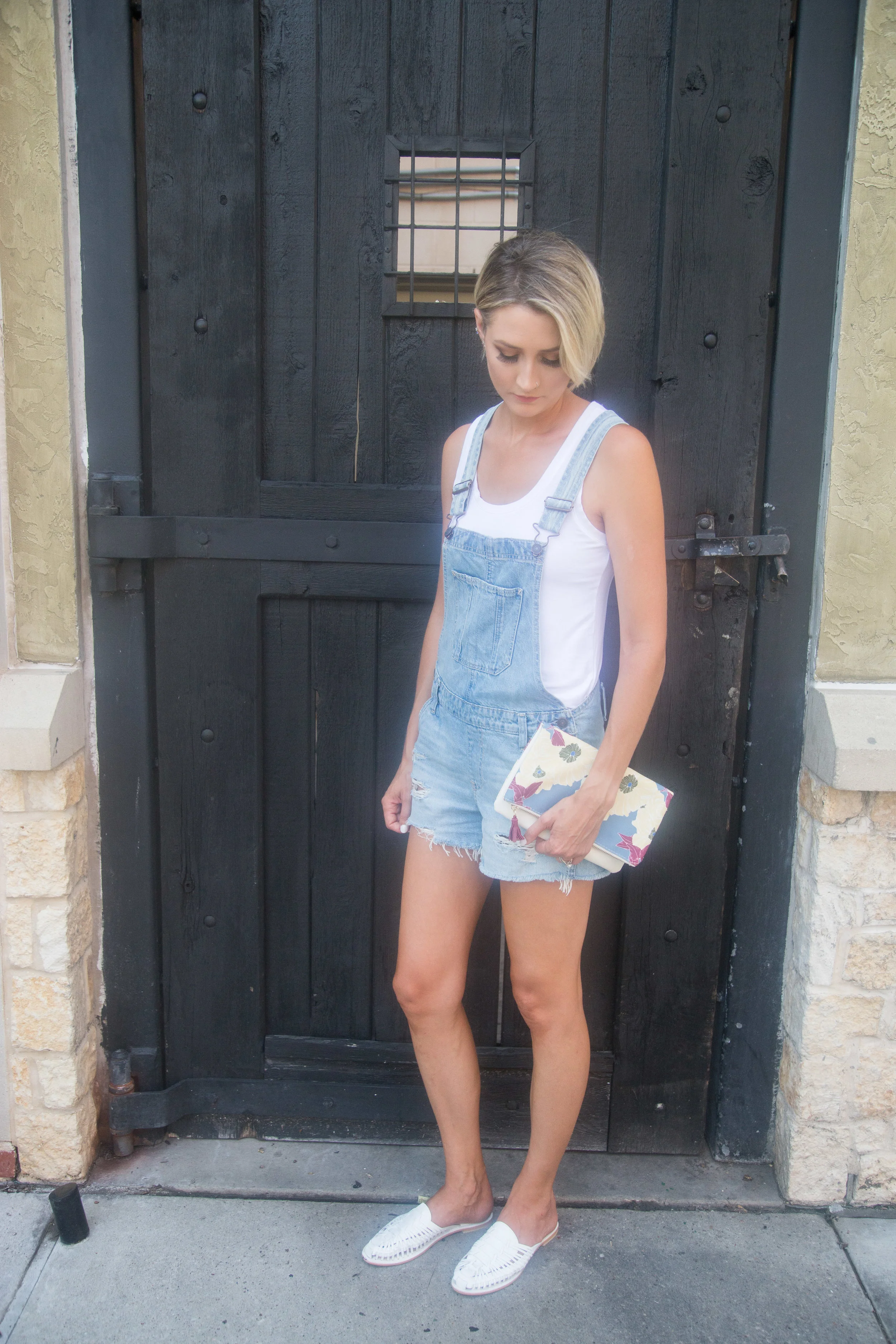 Come fall I will wear this exact same outfit only I will swap out the white tank for a white thermal/long sleeve shirt. 