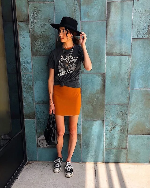 I see you.⁣
⁣
I see you doing it all and how hard you work.⁣
⁣
I see how hard you try and how much you care.⁣
⁣
I see you getting back up time and time again, after hard times, many downfalls and going against the odds. ⁣
⁣
I see how big you dream an