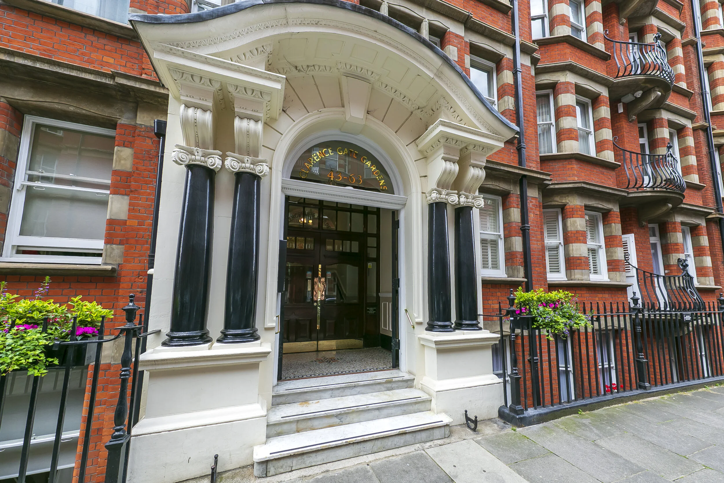 44 Clarence Gate Gardens-12.JPG