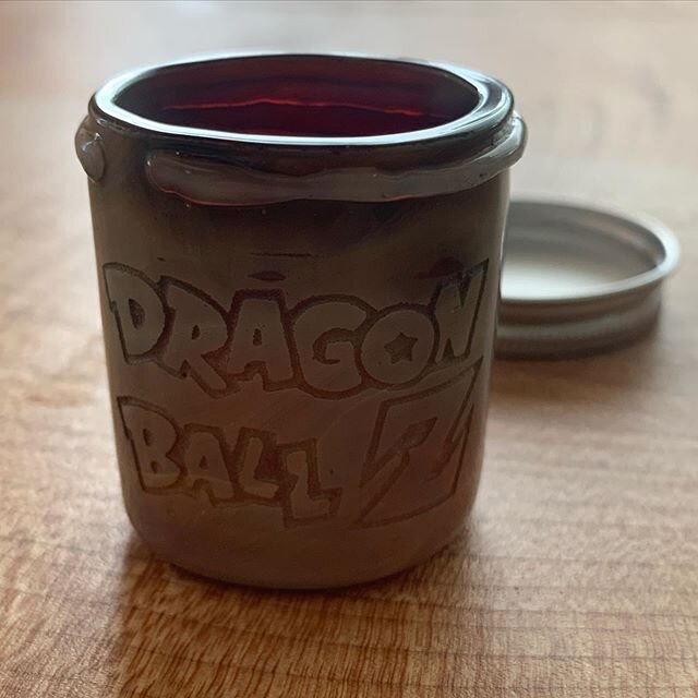 There it is the first of many screw top jar 🔥🔥 this #dragonball themed jar is up for grab to the highest bidder !! .
.
.
.
.
🔥starts at 5️⃣0️⃣CAD with minimum increments of 5️⃣
🔥BYD UNDER &ldquo;BYD HERE&rdquo; COMMENT
🔥You MUST tag the person t