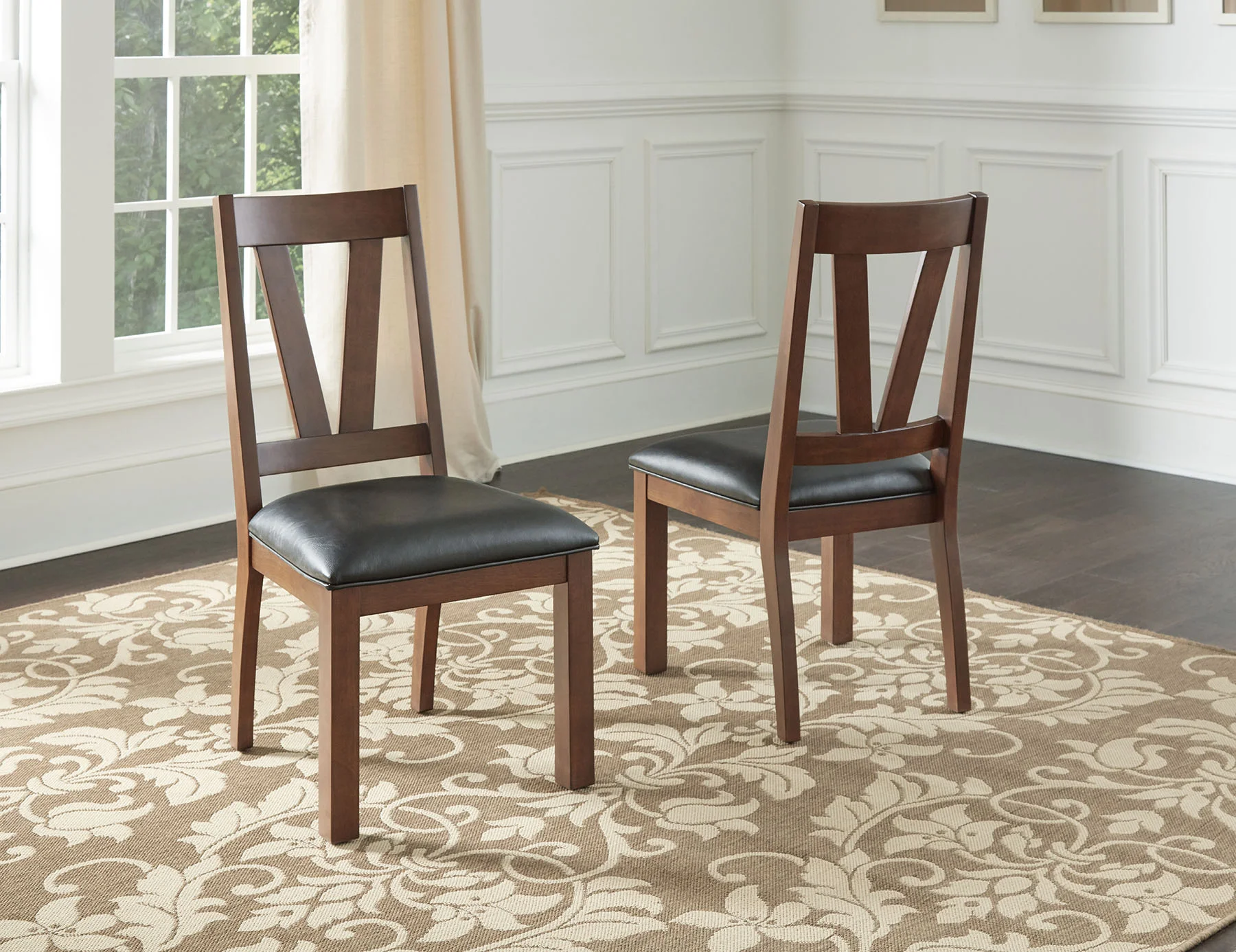 DR1015F17_Chair WS.jpg