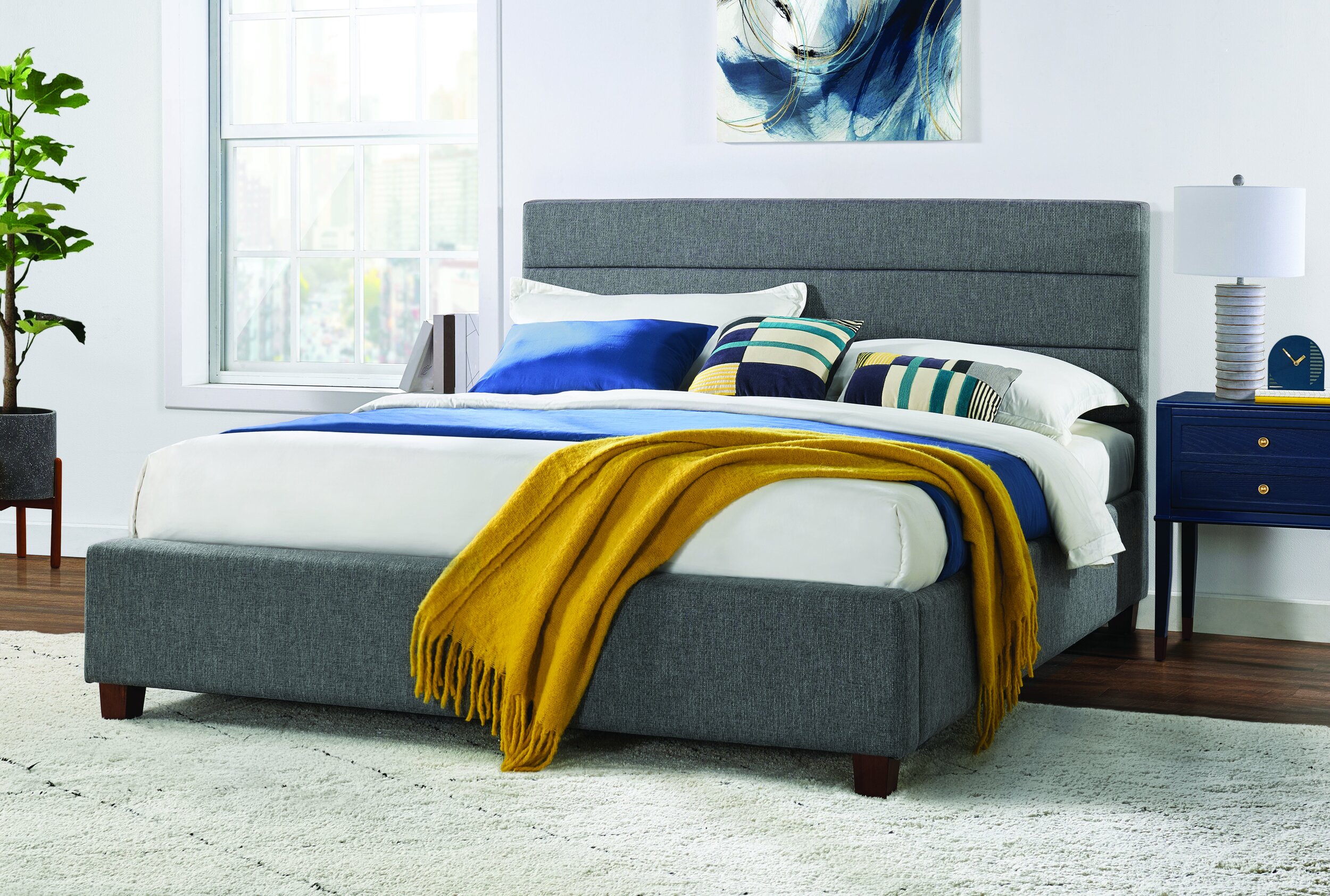 Raven's Point Upholstered Bed