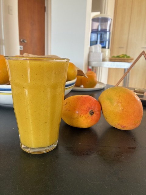 A Mango Smoothie ... Easy, Satisfying and Luscious!