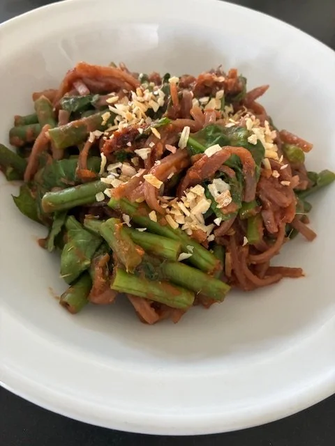 Thai Red Curry Noodles With Green Beans And Spinach ... Flavour Without The Fat!