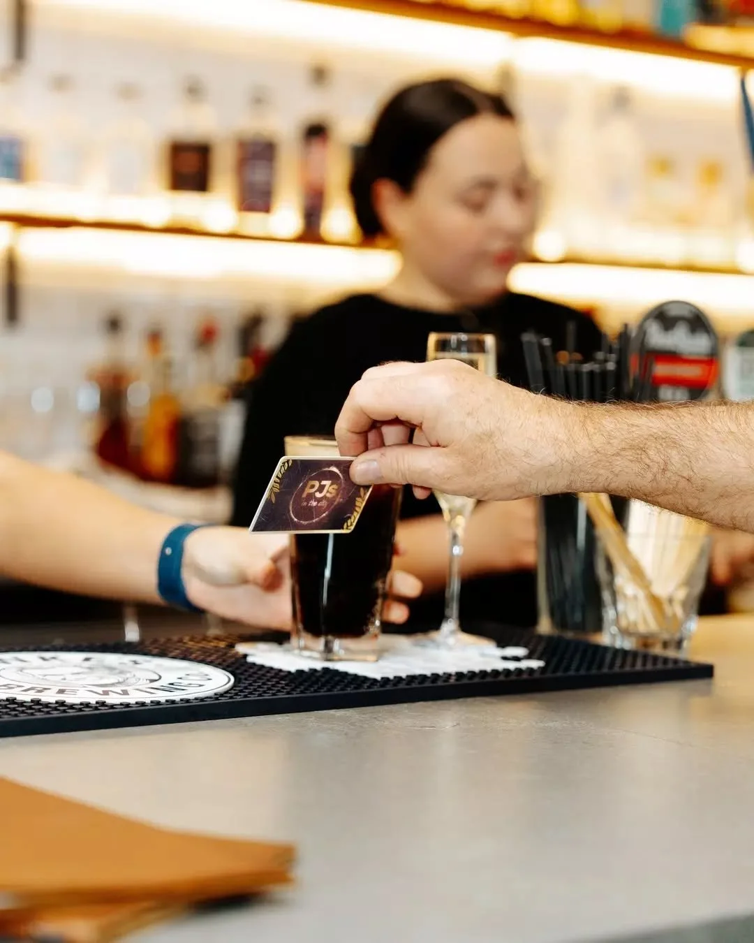 Picture the back slaps and carry-on when you whip out one of these to shout a round. Load it up for yourself, that&rsquo;s just smart budgeting, or load it up for a mate, that&rsquo;s top-tier friendship.

Either way, the our crew&rsquo;s ready when 