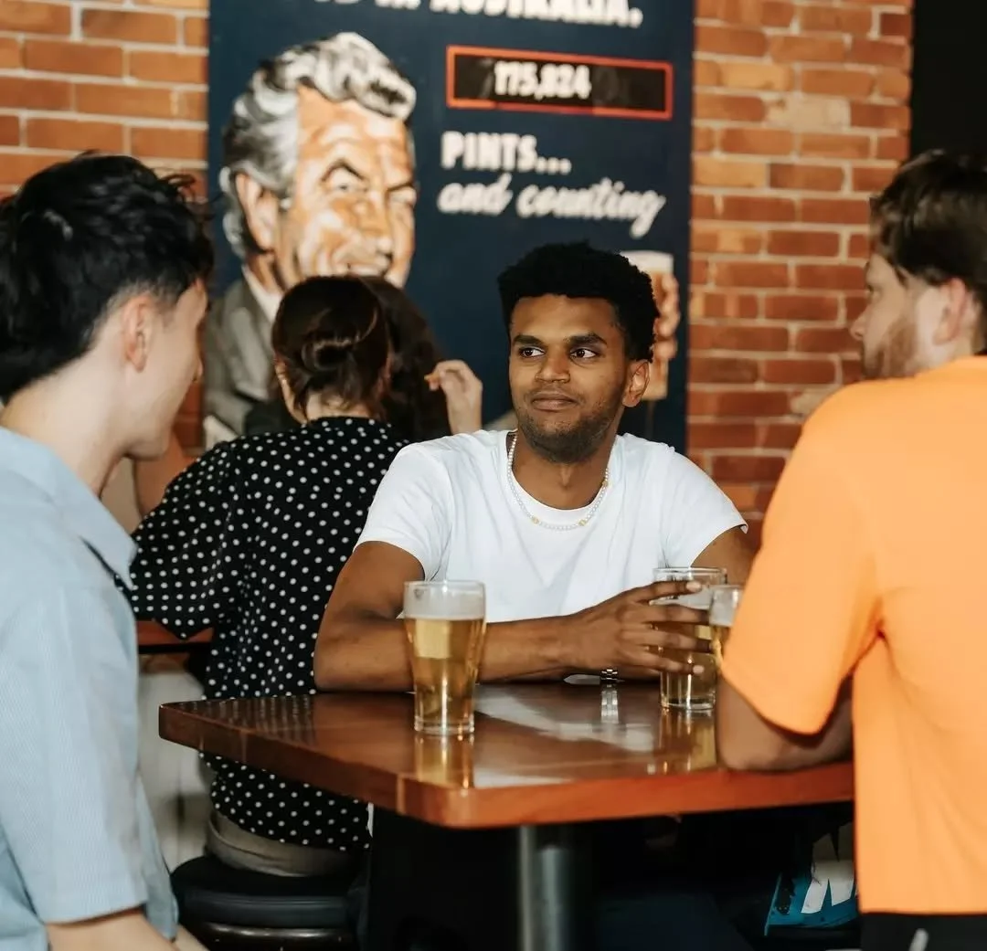 Uni mates, quiet pint, loud laughs. And that one friend who&rsquo;s &ldquo;heading home early&rdquo;&hellip; sure he is. 😆 Lunch at PJs in the City is made for off-campus catch-ups after class (or instead of!) 

Nah, don't do that, come after class.