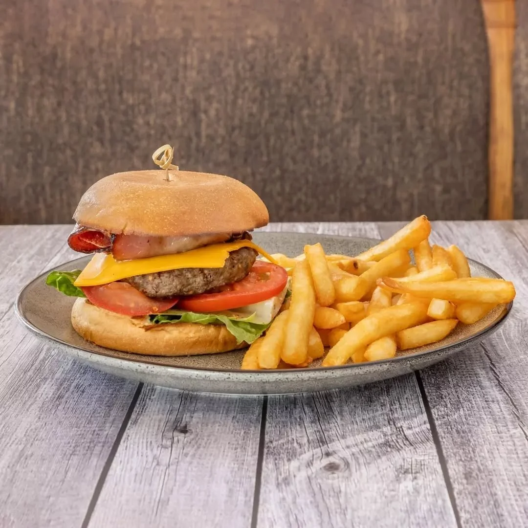 This is your sign. 🍔 March is almost over and you still haven&rsquo;t locked in that lunch you promised. Work mates. Old mates. &ldquo;We should catch up&rdquo; mates.

Get your pub lunch at PJs, Monday&ndash;Friday, 12&ndash;2.30pm.