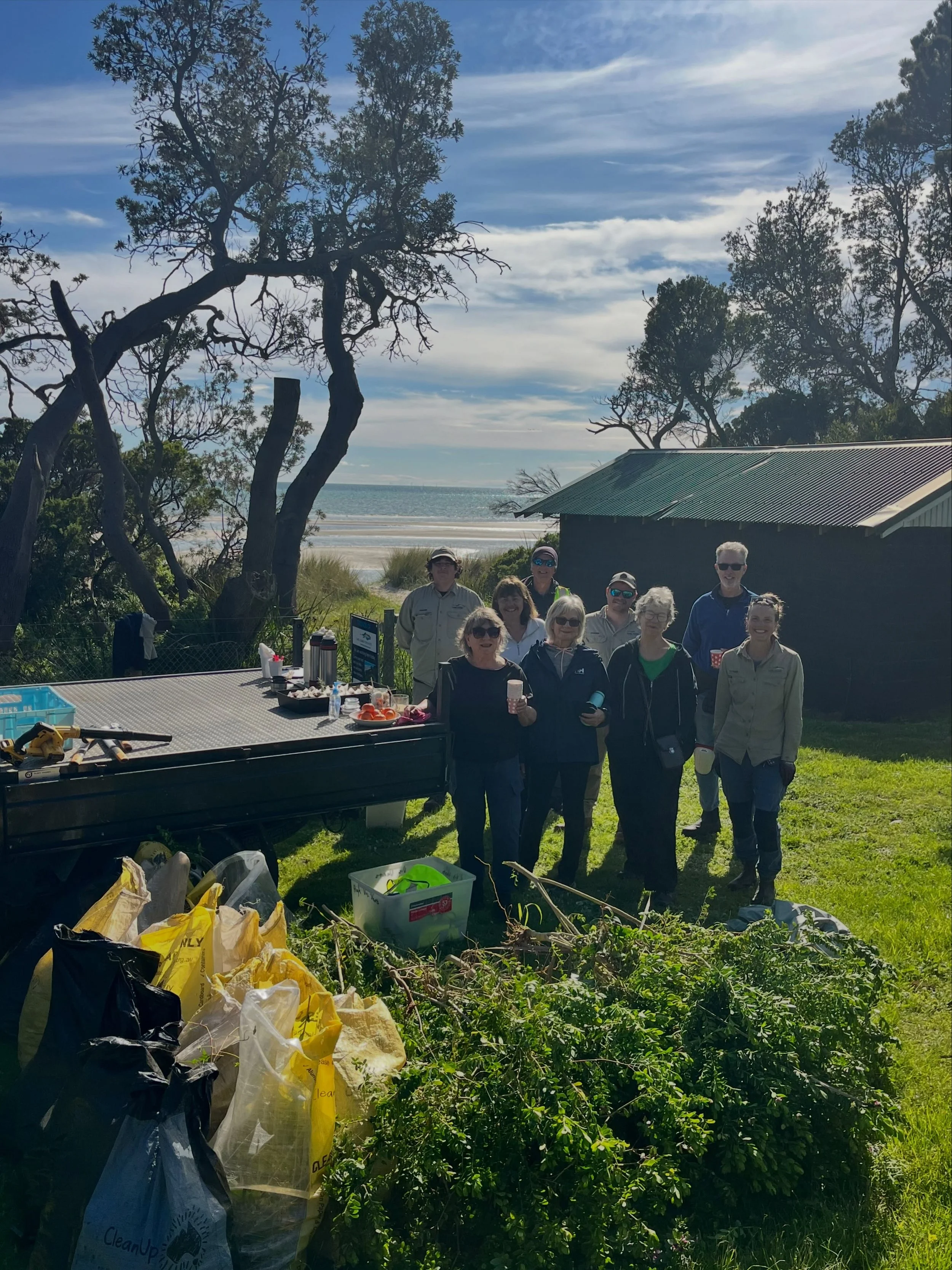 Shout out to the fantastic team from the Friends of Capel Sound Foreshores working bee yesterday! 
We tackled 12 different invasive species in the banksia woodlands and were spoilt with the winter sunshine! 
Thanks again to all that got involved, see