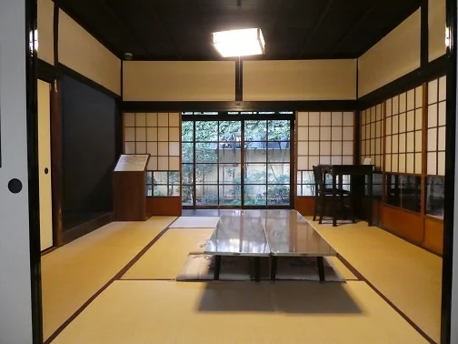 P1040090re.jpg