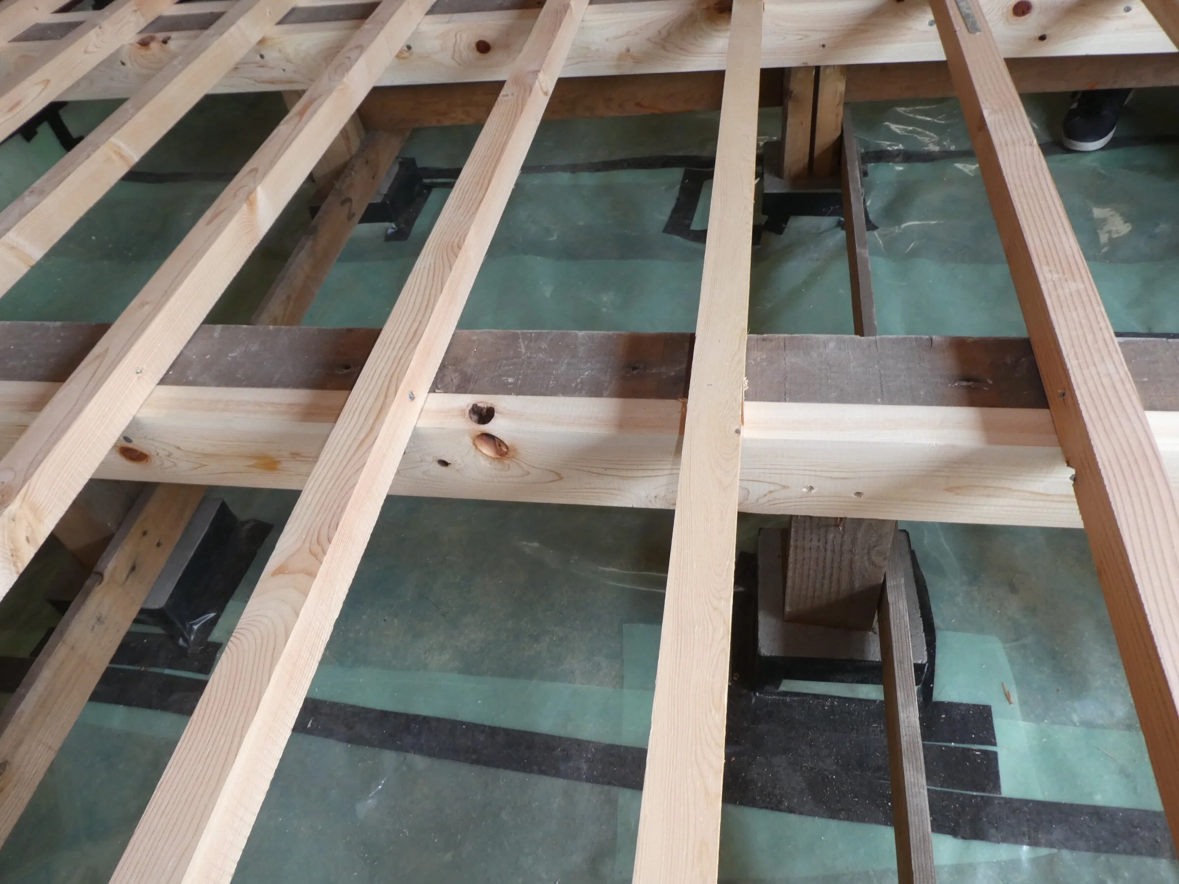 グリーン（防湿）