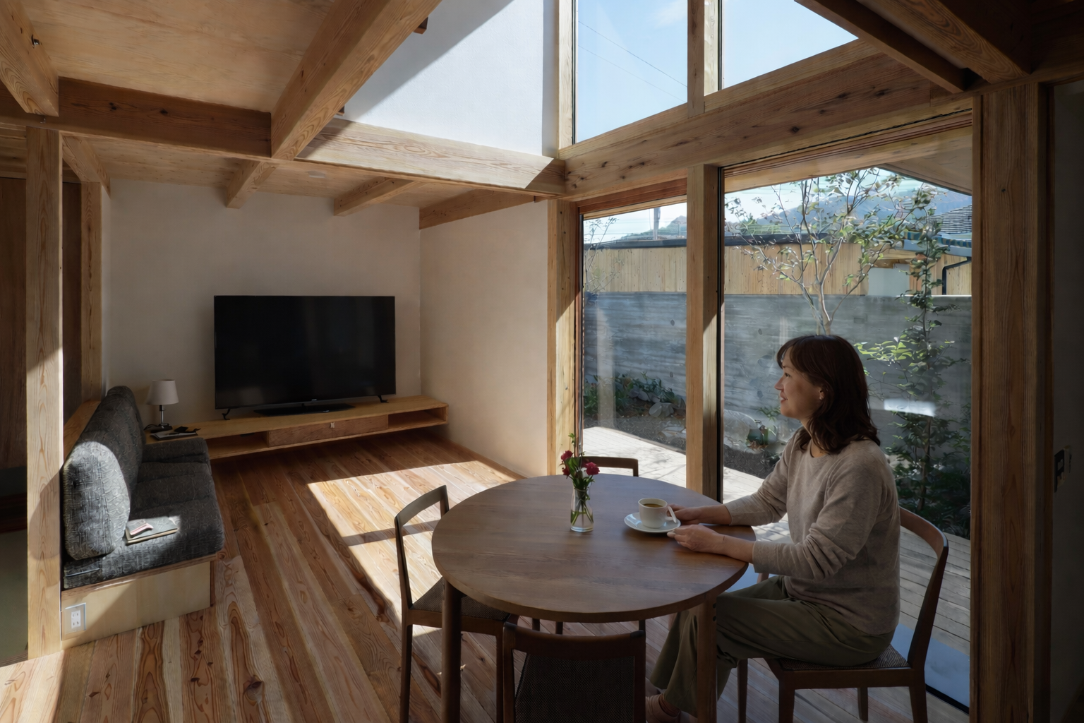 中庭とリビング