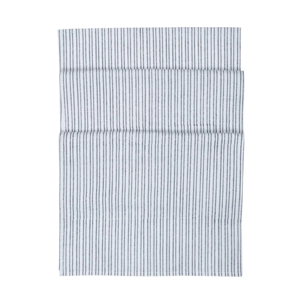 Table runner.jpg