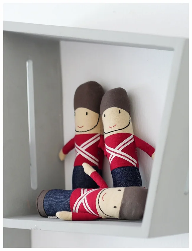 Cuckoo Little Lifestyle toy soldiers.jpg