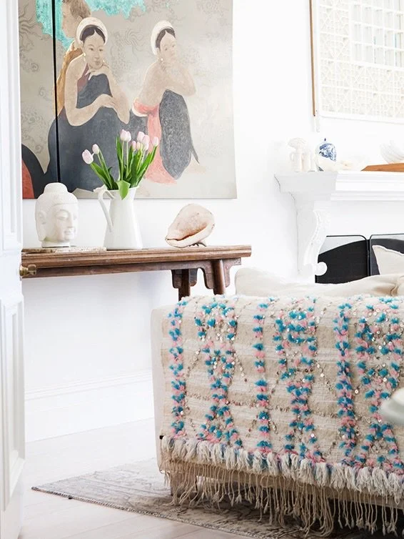 It&rsquo;s going to come as no surprise to anyone, that the best of homes&hellip;the ones that feel personal and unique and interesting, are the ones that display and style a collection of stuff. 

I say &ldquo;stuff&rdquo; because that&rsquo;s what 