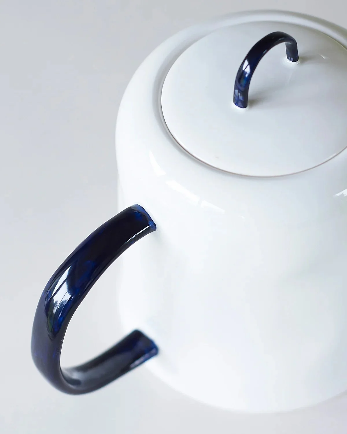 Tea pot close up.jpg