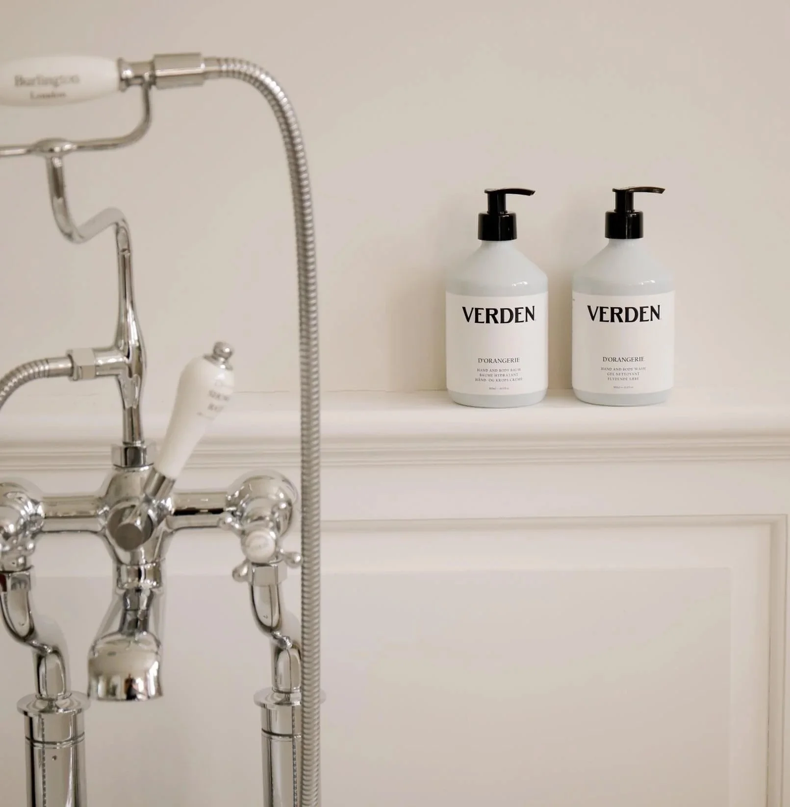 D_ORANGERIE handwash lifestyle image bathroom copy.jpg