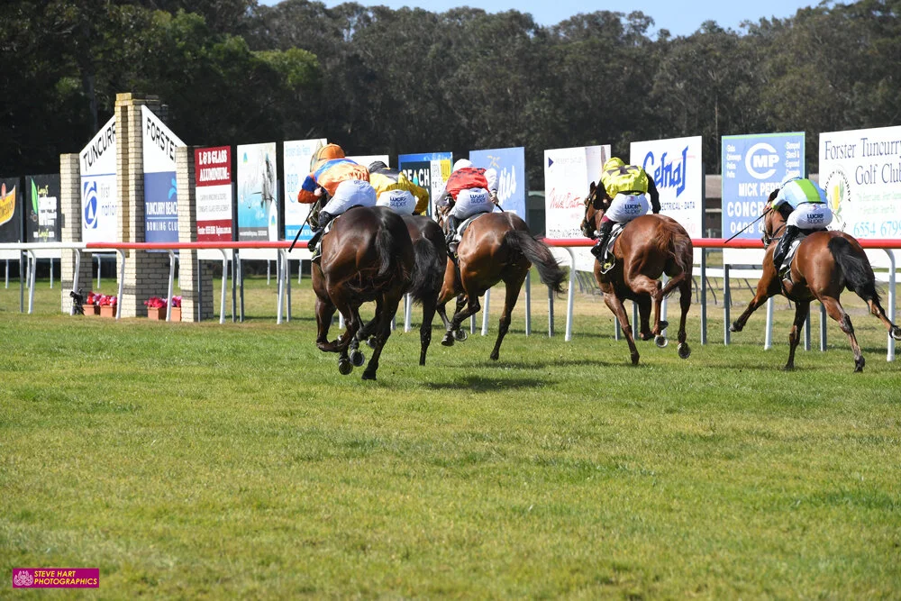 Image courtesy Steve Hart Photographics - A different angle of Armina making it a double for Louise Day at Tuncurry-Forster.
