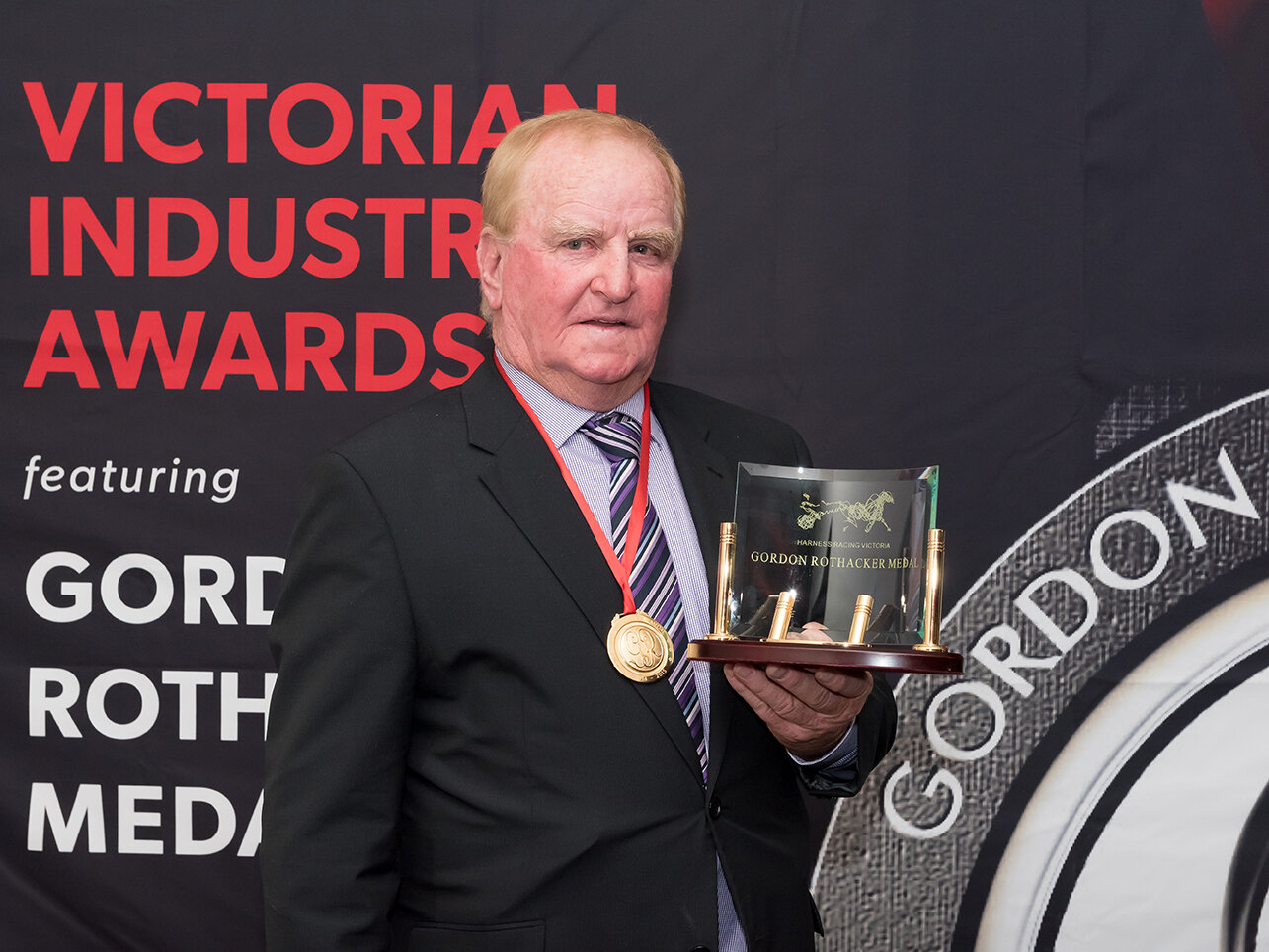 Bruce's many friends in Harness Racing were delighted to see him receive the 2017 Gordon Rothacker Medal - courtesy D'Arcy Photography.