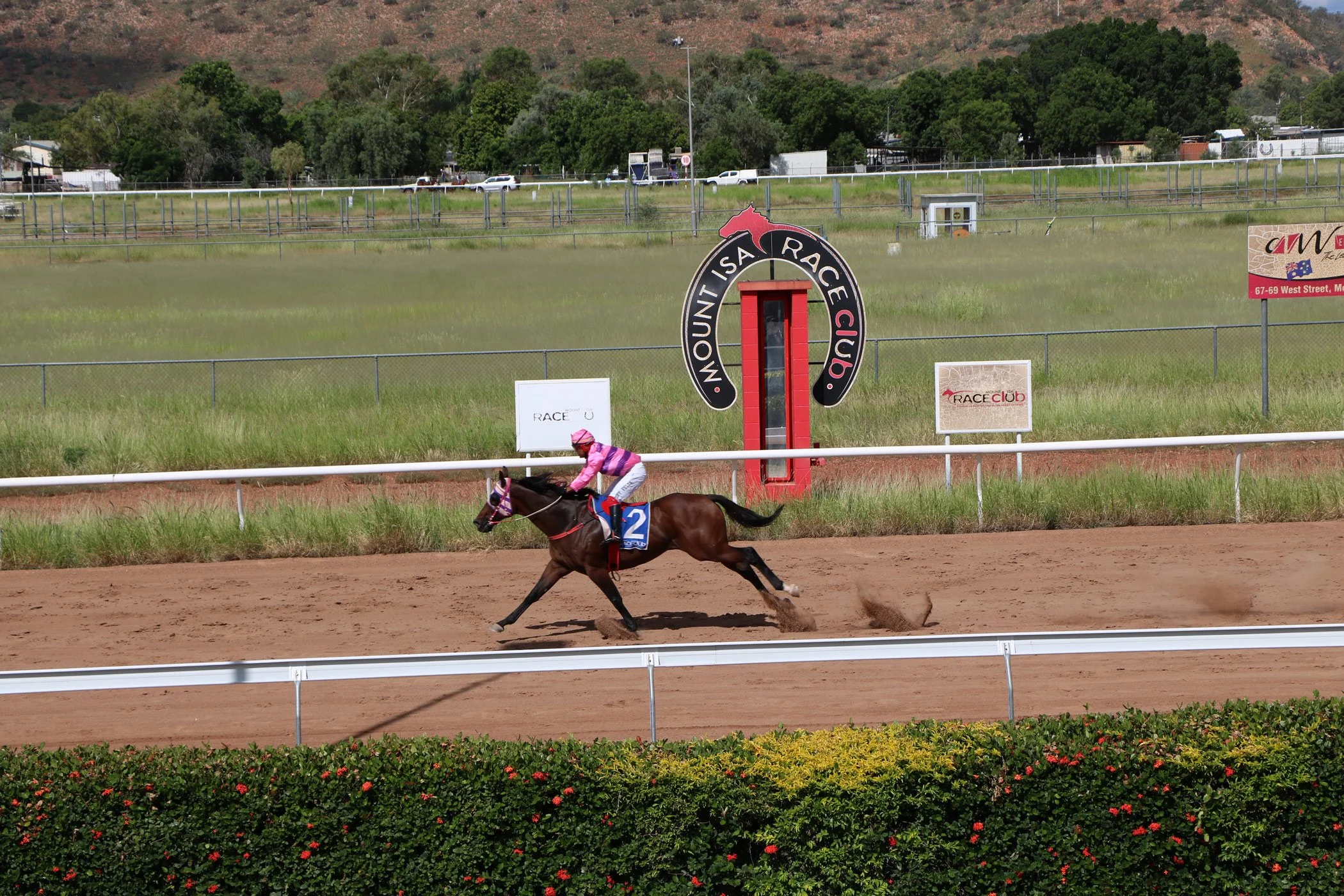 HYGAIN/MITAVITE COUNTRY TRAINER OF THE MONTH - FEBRUARY 2022