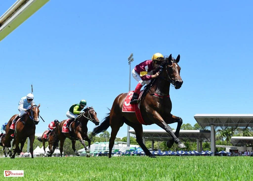 HELEN PAGE FOLLOWED IN BETTY LANE’S FOOTSTEPS AS A FEMALE TRAINING ...