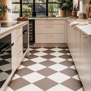 ecru-white-chequerboard-floor-kitchen-300x300.jpg