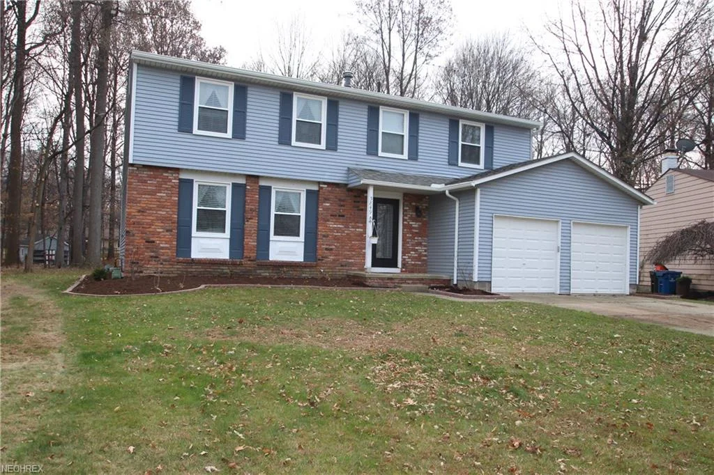 Mentor-on-the-Lake 5 Bedroom Colonial