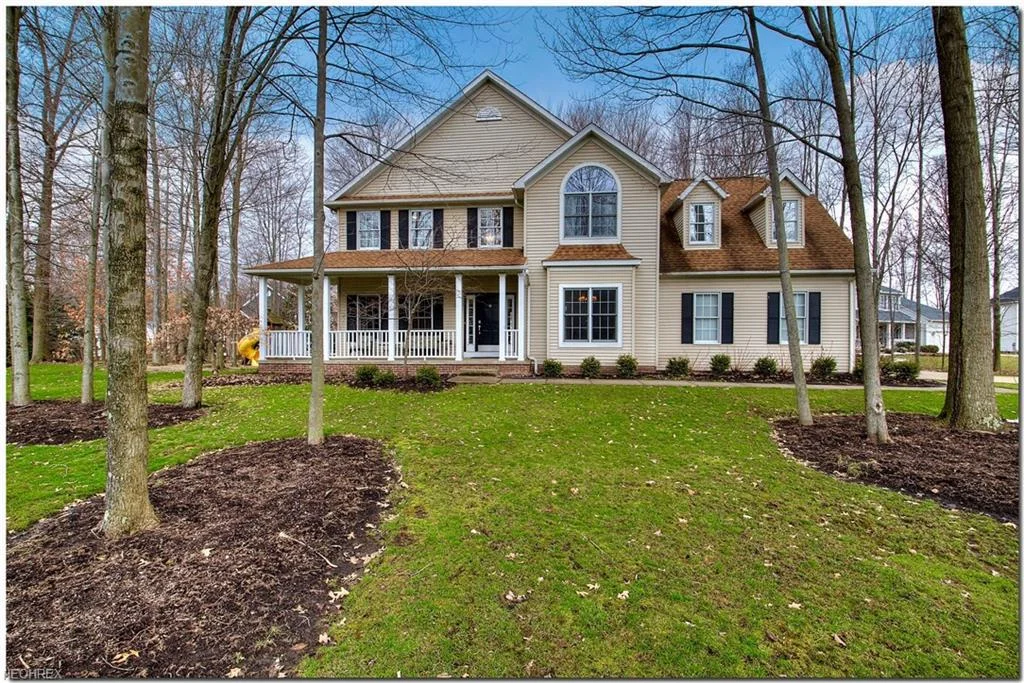 Forthampton Circle Hudson Colonial Home 