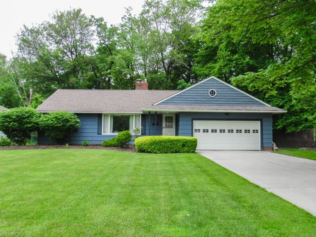 Cozy Ranch Home in Richmond Heights 