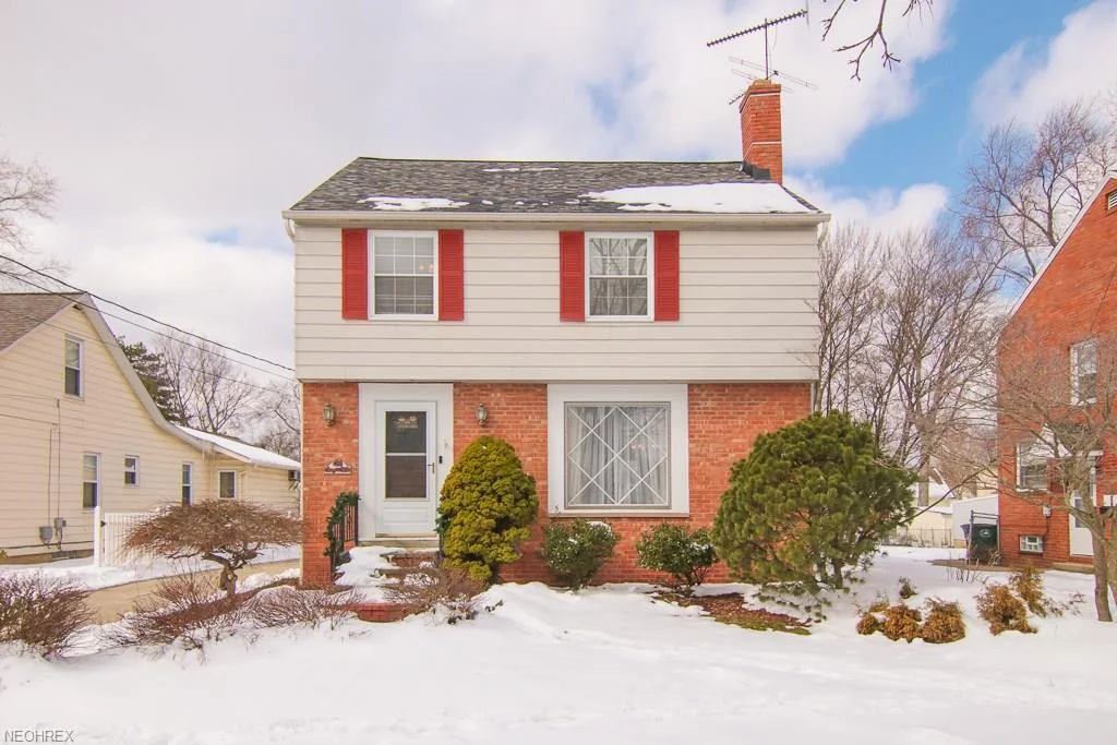 Lyndhurst Colonial on Churchill 