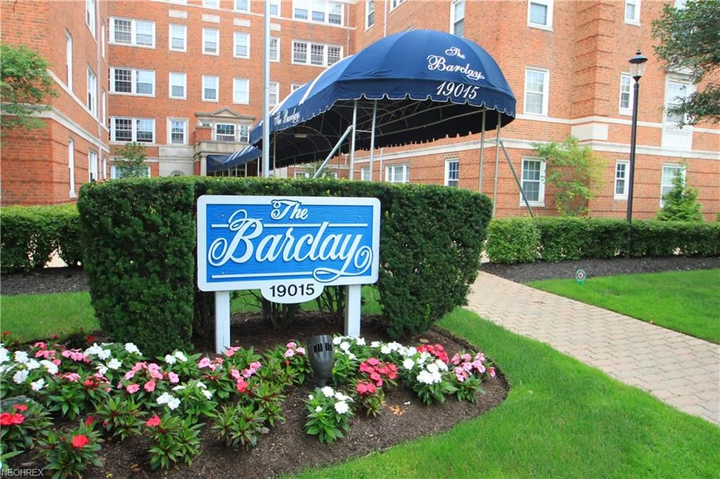 Charming Shaker Heights Condo on Van Aken