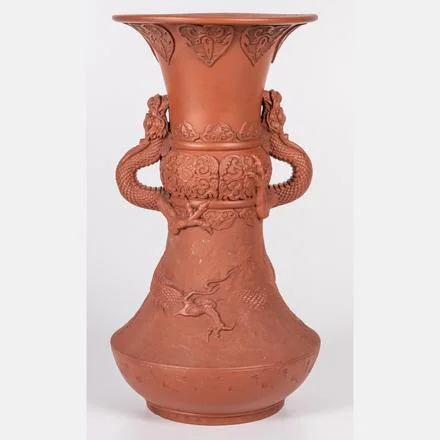 JAPANESE TOKONAME VASE Estimate: $80 - $120