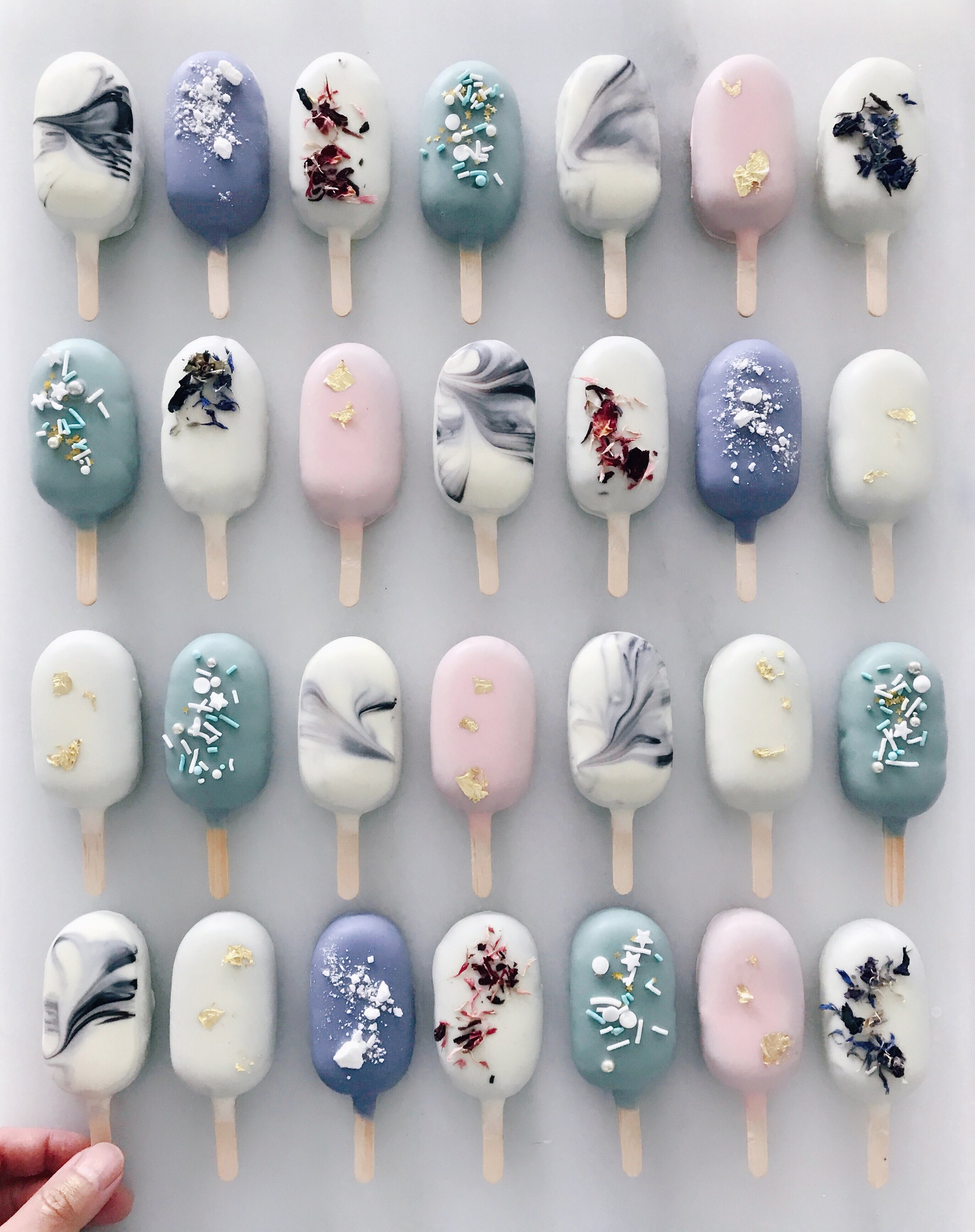 SIGNATURE CAKEPOPSICLES