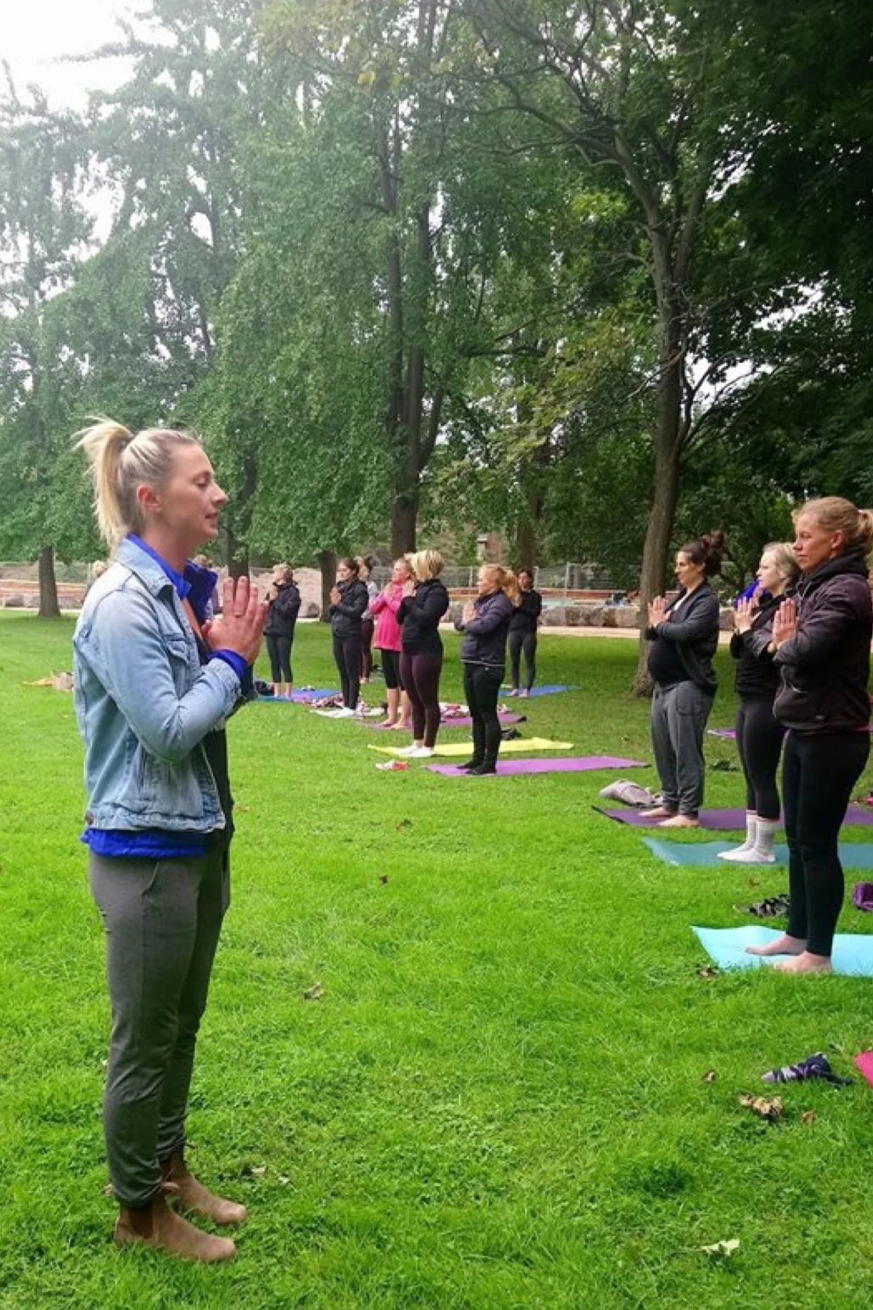 Yoga_in_the_park_Helena.jpg