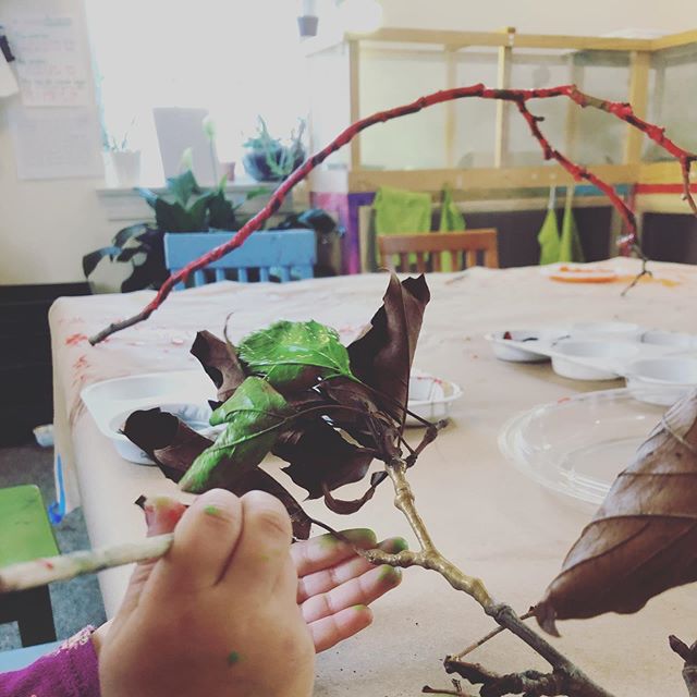 Adding fall colors to our indoor forest.
#letthemplay #myworkisplay #creativeclubhouse #fallpainting