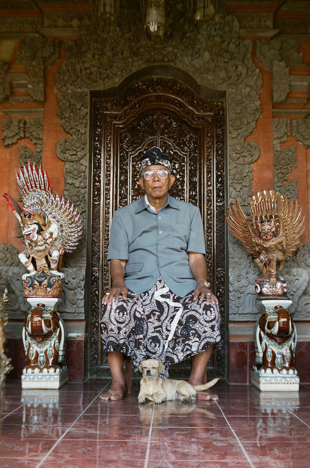090717-Bali-Sang_Putu_Tuaji_house-Tuaji_and_Crappy-F.jpg