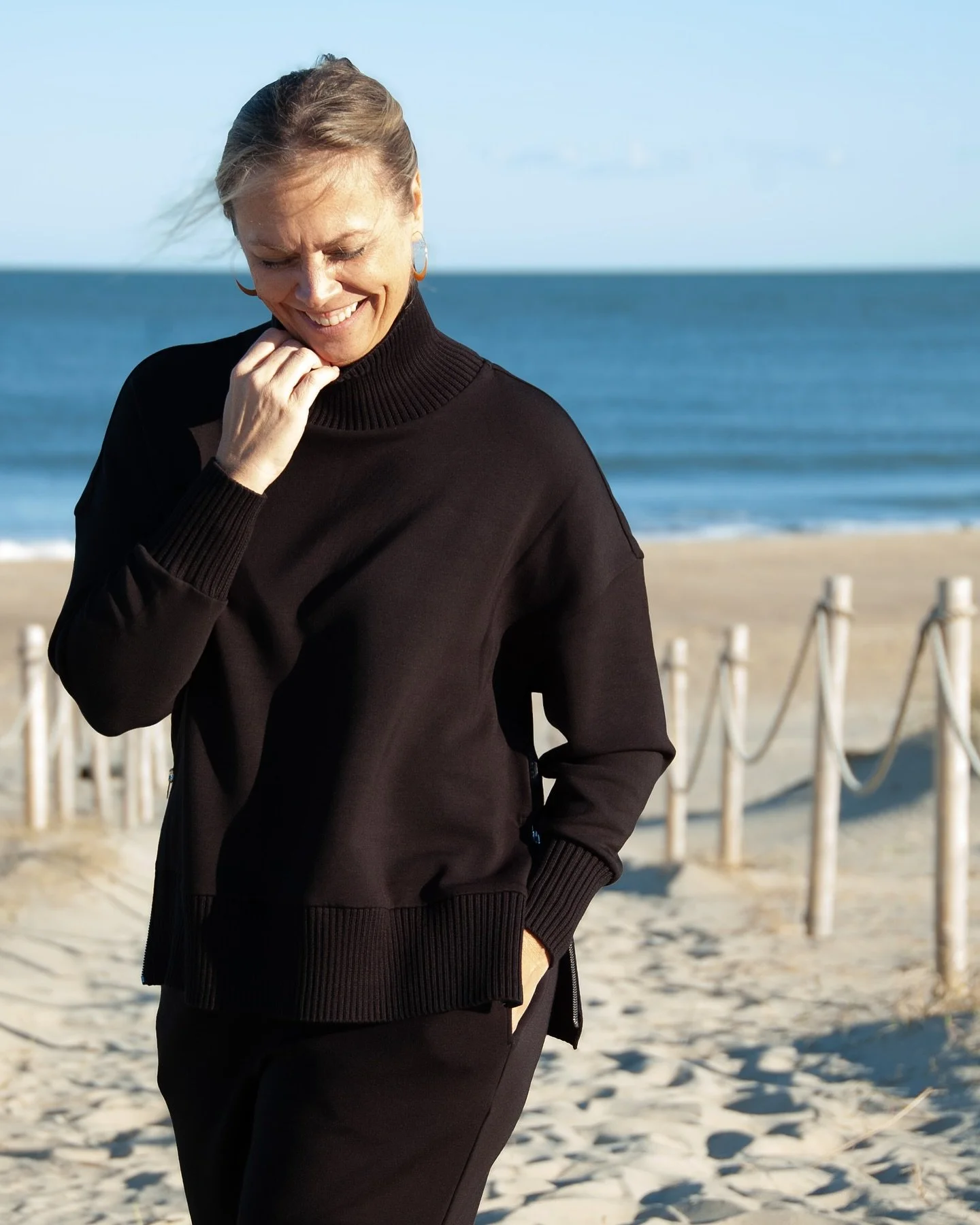 It’s @varley weather!🌦️ // the softest, most comfiest sweats you’ll ever feel! IYKYK 💌
Open Thursday - Monday • 10 - 4
Closed Tuesdays & Wednesdays