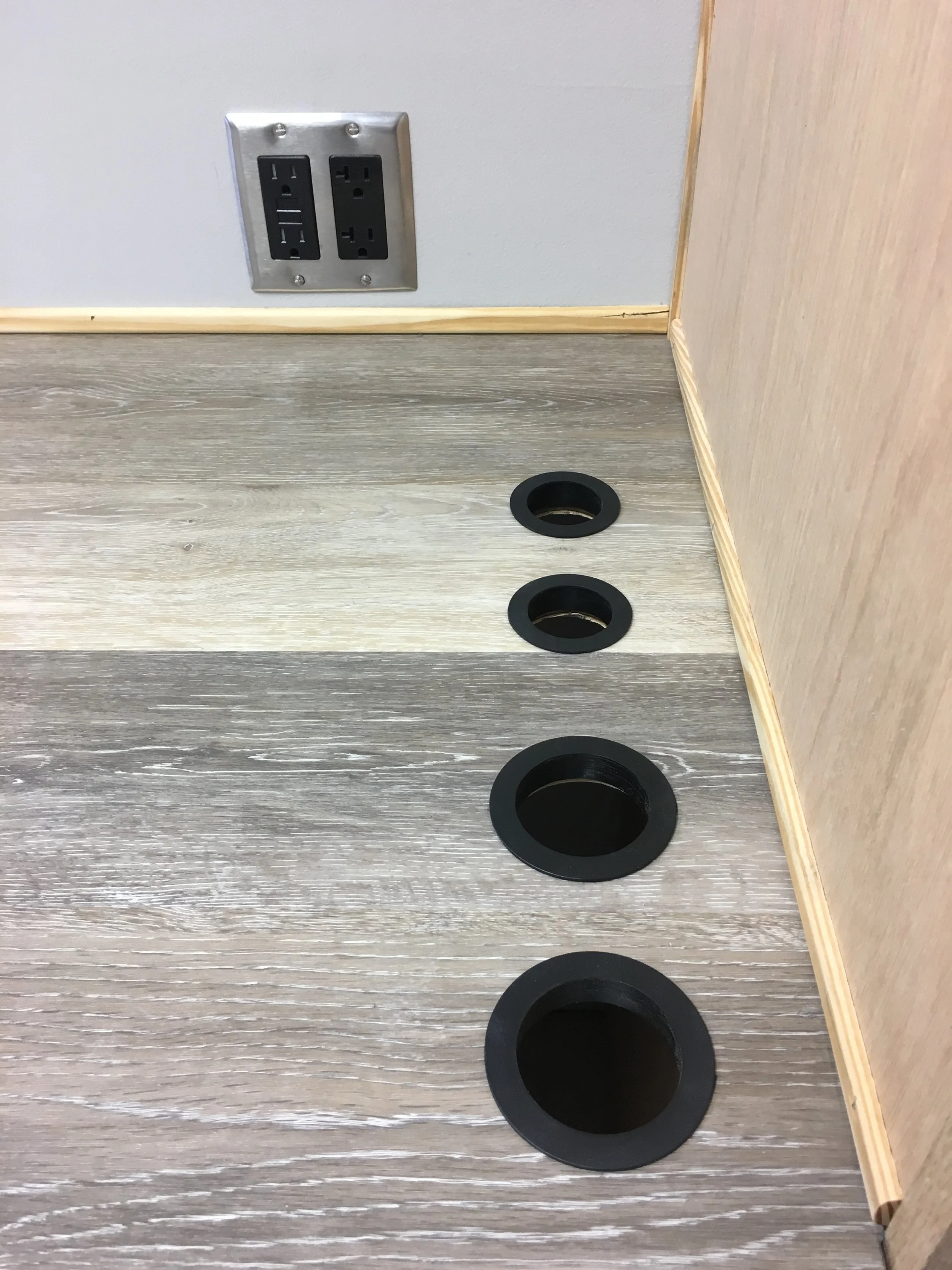  Varied sizes of grommets are perfect for the tools of the trade. 