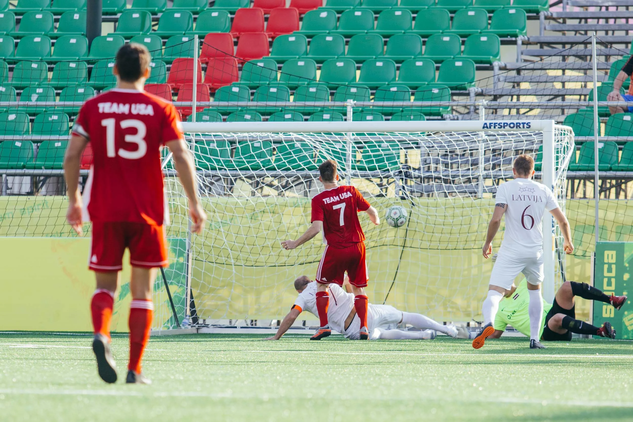 USA 2, Latvia 0